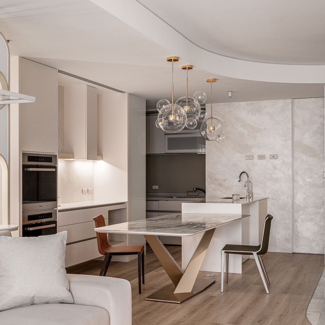 與貓共居的現代住宅